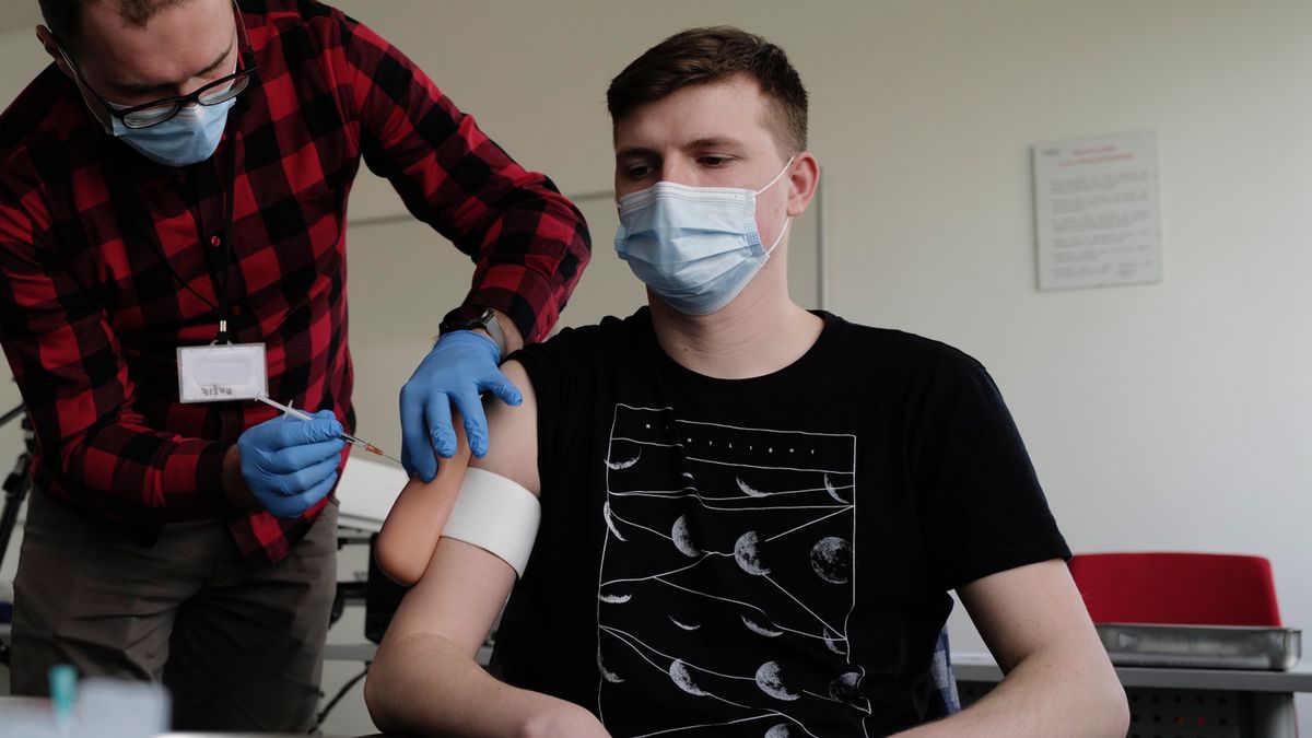 zczepSzczepienia w zakładach pracy coraz bliżej