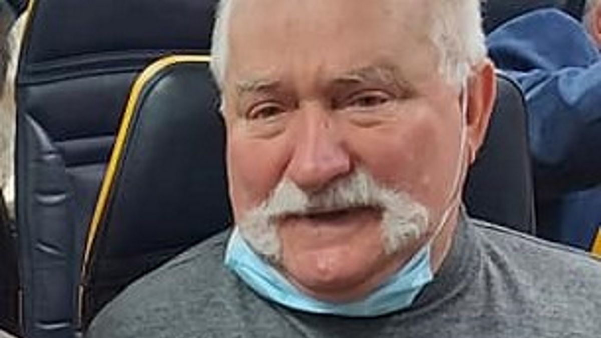 Lech Wałęsa zrobił furorę na pokładzie samolotu