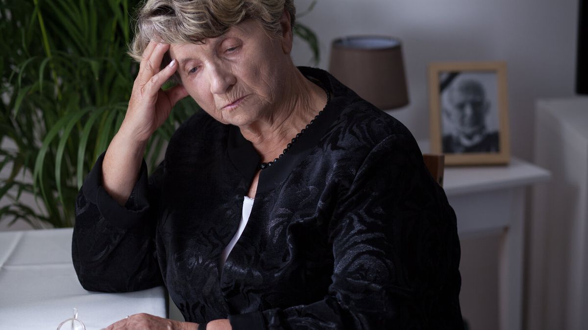 Długa żałoba może skracać życie. Ryzyko zgonu wzrasta nawet o 88 proc.