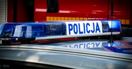 Potrącenie kobiety na DK11. Droga zablokowana kilka godzin