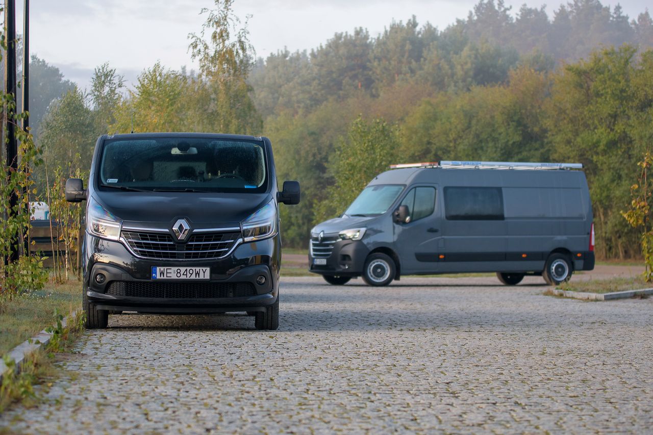 Nowe dostawczaki Renault poznacie po nowym, bardziej wyrazistym froncie. W przypadku Trafica to tylko kosmetyka, ale Master to właściwie nowy model.