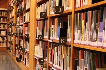 Filia jasielskiej biblioteki świętuje rok działalności. Placówka zaprasza do lokalu przy ul. Na Kotlinę