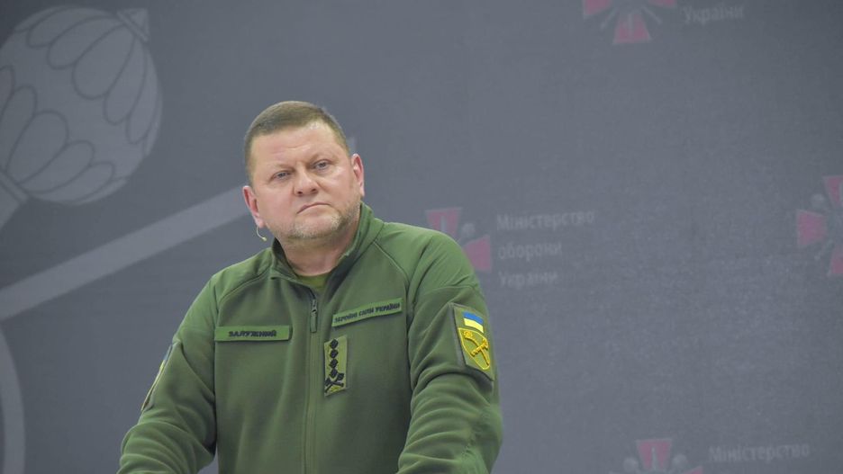 Gen.  Walerij Załużny przyznał, że zmienia priorytety na wojnie. Będzie się starał ocalić żołnierzy, nawet za cenę utraty terytorium