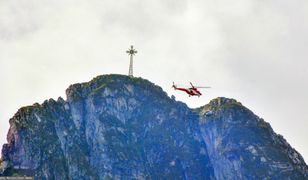 TOPR poszukiwał turysty z użyciem śmigłowca i drona. Był w hotelu