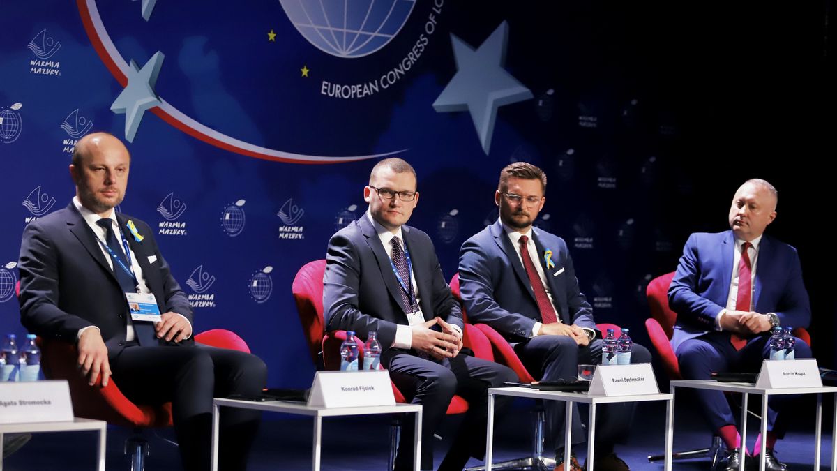 Sesja plenarna "Demokracja i przywództwo w czasie wojny"