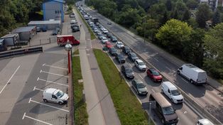 Skąd sprowadzamy auta używane? Jeden kierunek zaskakuje