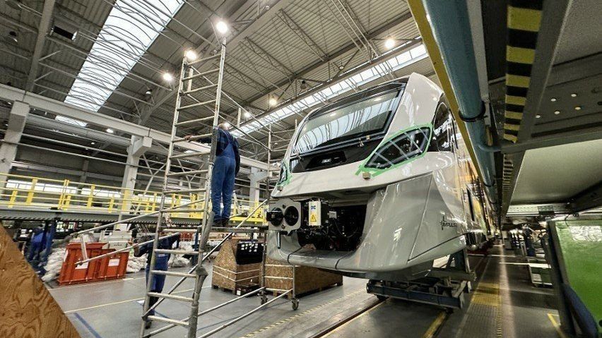 Newag, pociąg, produkcja Nowy Sącz