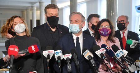 Makowski: Dwa tygodnie, które miały obalić rząd, a rozbiły opozycję. Jak rząd negocjował z Lewicą? [ANALIZA]