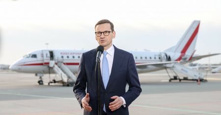 Premier przed wylotem do Brukseli: Dość oświadczeń o wsparciu Ukrainy. Czas działać