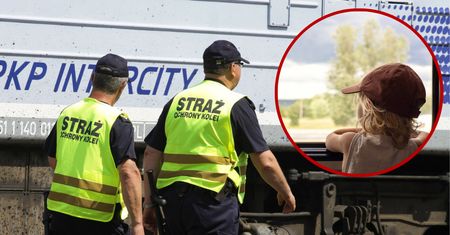 7-latek został na dworcu. Jego babcia odjechała pociągiem