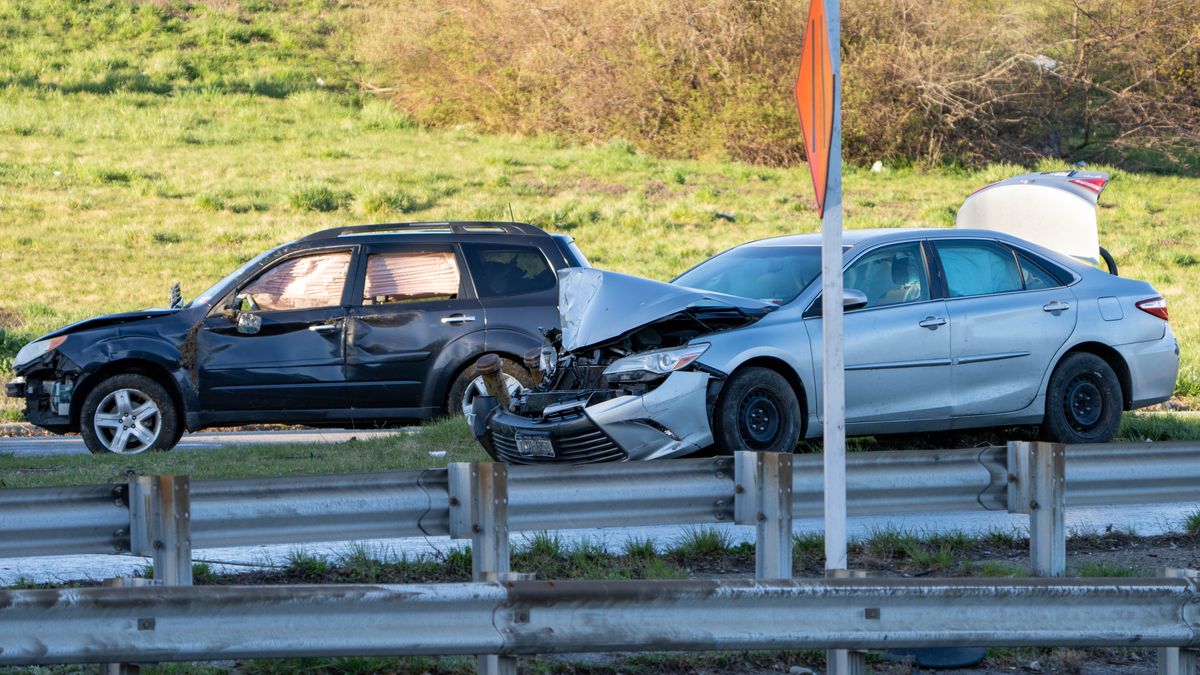 Sprowadzają uszkodzone auta z USA do Polski i naprawiają. Zdjęcie ilustracyjne