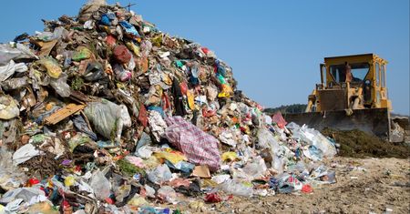 Lawina skarg na smród. Wlepili kary na prawie 16 mln zł
