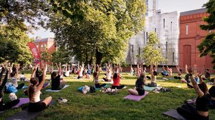 Joga i pilates w Parku – Stary Browar i Xtreme Fitness zapraszają na darmowe treningi