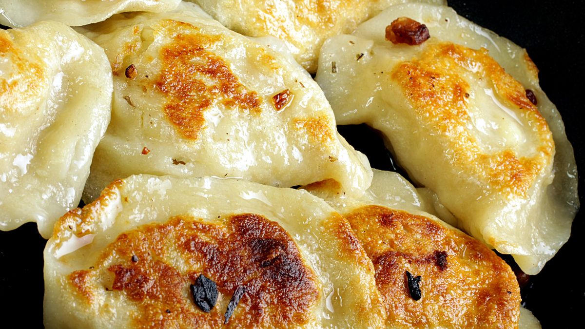 Na czym odsmażać pierogi?