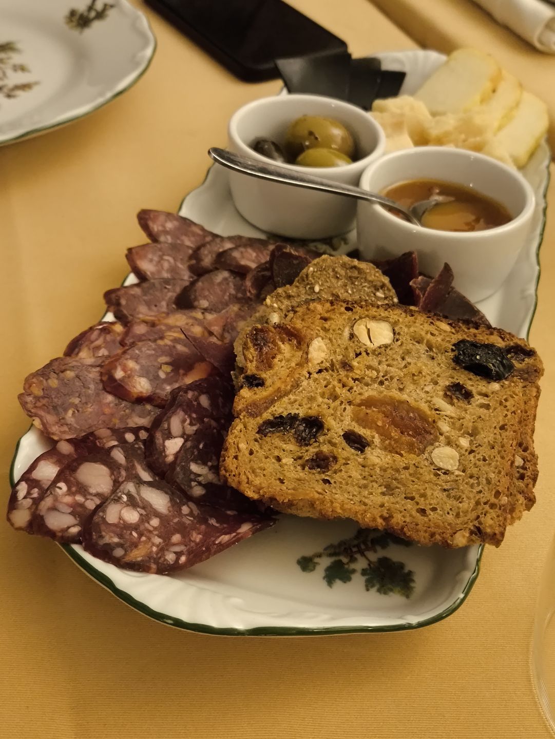 Kiełbasa z bobra w wileńskiej restauracji