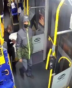 Katowice. Mężczyzna onanizował się w autobusie przed dziewczynką. Policja publikuje jego wizerunek