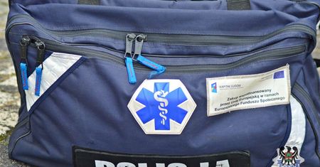 Wałbrzych. 23-latka o krok od śmierci. Uratowali ją policjanci