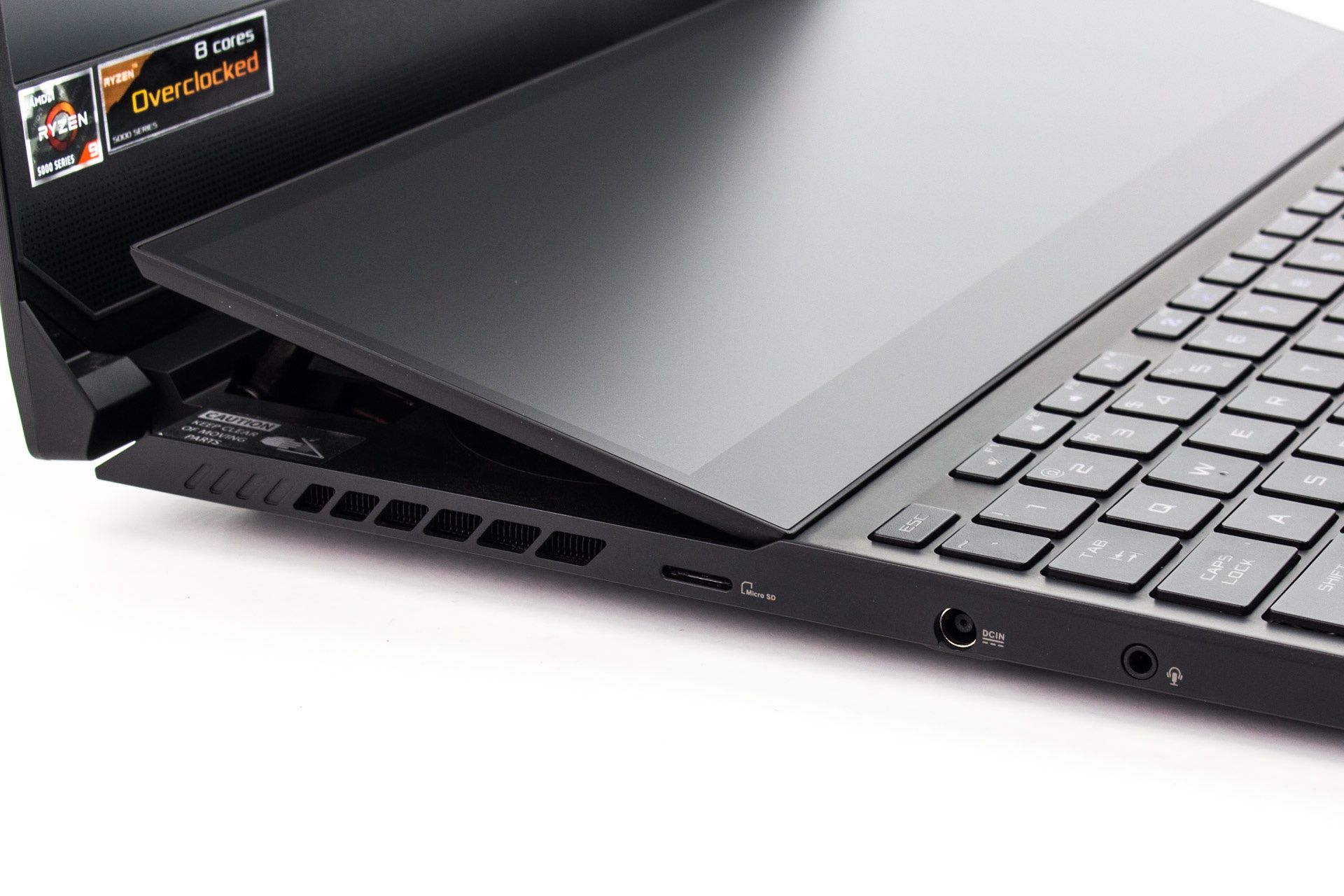 ASUS ROG Zephyrus Duo 15 GX551Q - lewa strona
