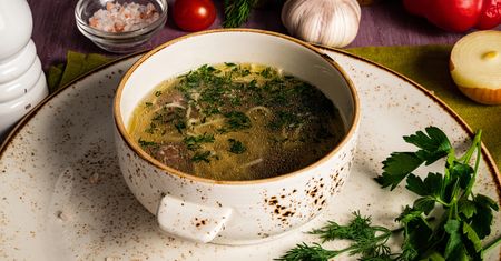 Zupa z kurczaka i szpinaku