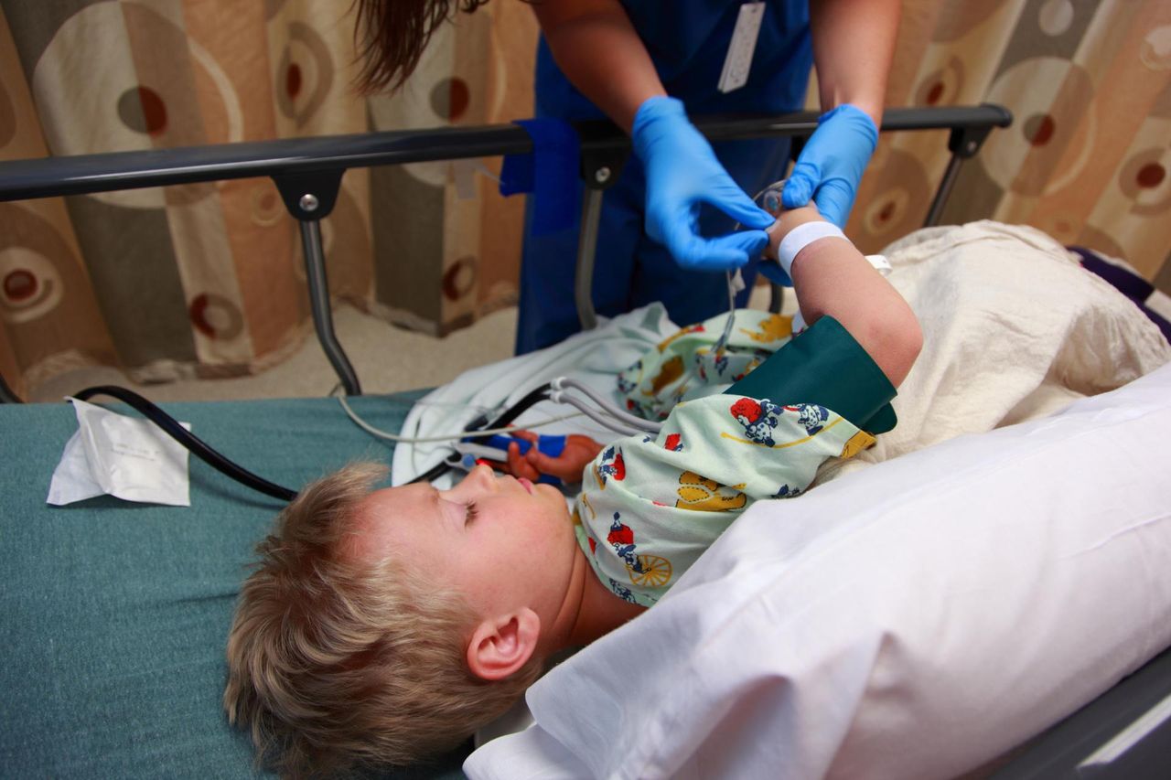 Wirusy atakują układ pokarmowy. "Mamy trzykrotny wzrost przypadków"