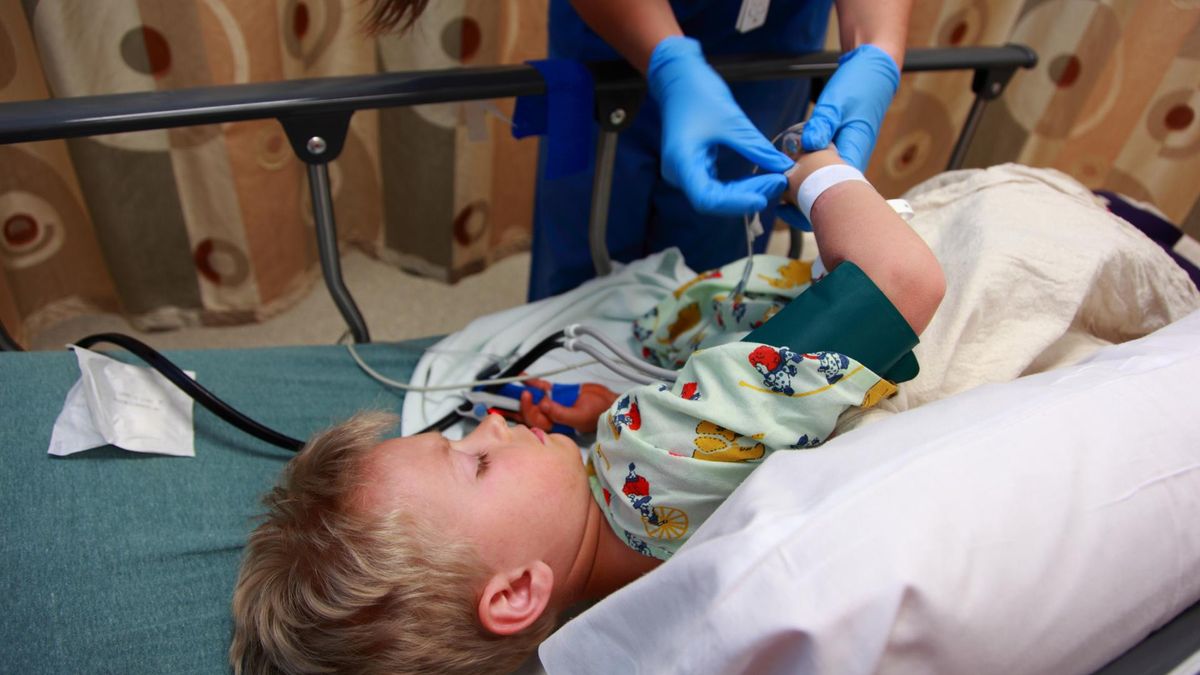 Gwałtowny skok zachorowań wśród najmłodszych. Pediatrzy mówią o początku fali