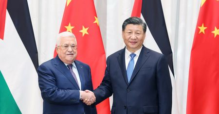 Arabski prezydent w Pekinie. Chiny pośrednikiem w pokoju?