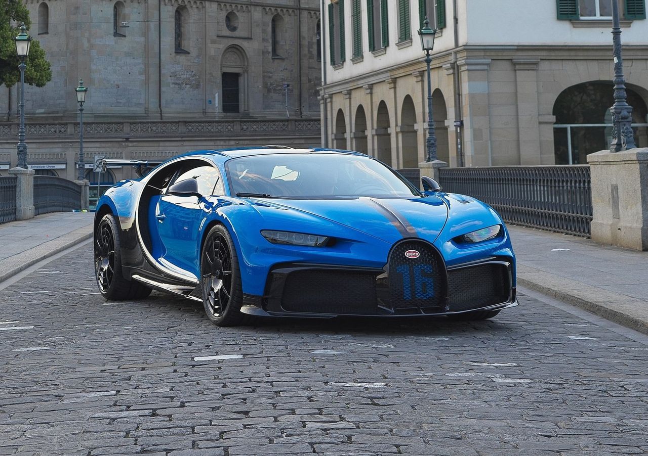 Bugatti i Lamborghini zostaną sprzedane? Odpowiedź poznamy w listopadzie 2020 roku