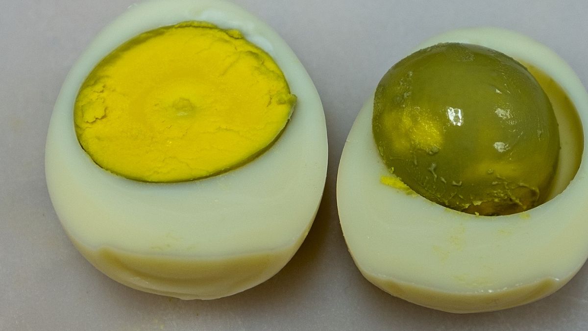 Sina obwódka wokół żółtka