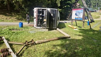 Autobus z uczniami przewrócił się w Czechach. 32 osoby ranne