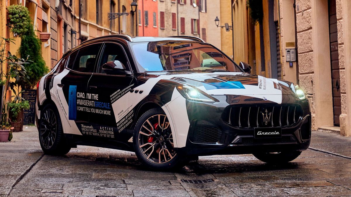 Maserati Grecale w kamuflażu