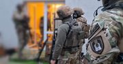 Wielka obława na złodziei samochodów. Policja rozbiła gang, który wyłudził prawie 2 miliony złotych