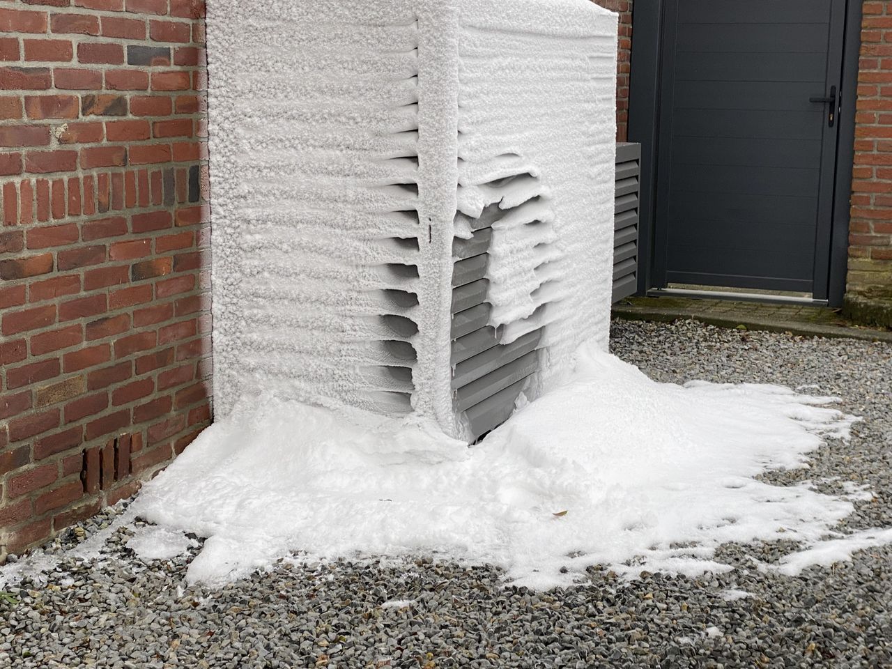 "Zima ujawniła błędy". Dlatego pompy ciepła zamarzają