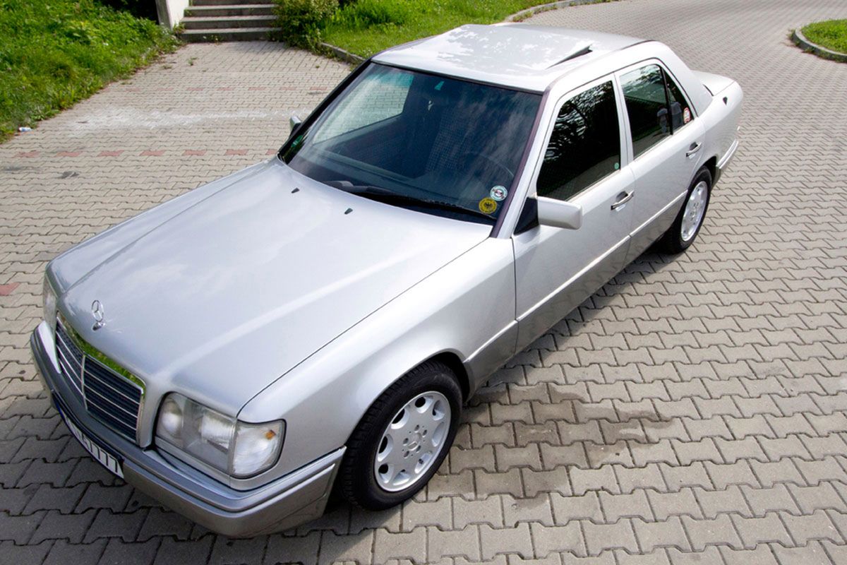 MERCEDES E200 W124 1995 – 53000 PLN – KIELCE