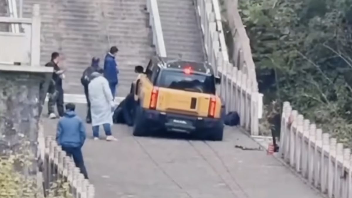 Chery Fengyun X3L nie wjechało na górę Tianmen