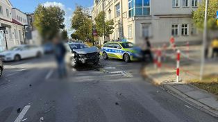 Zderzenie na skrzyżowaniu Misjonarskiej i Kolegialnej. Uszkodzone cztery pojazdy