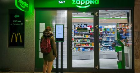 Żabka chce walczyć o młodych klientów. Inwestuje w technologie