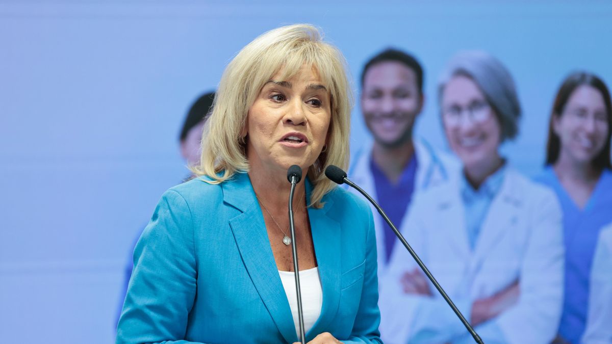 Mariola �odzi�ska
Szymon Pulcyn
briefing prasowy, konferencja, konferencja prasowa, medycyna, polityk, polityka, zdrowia, zdrowie