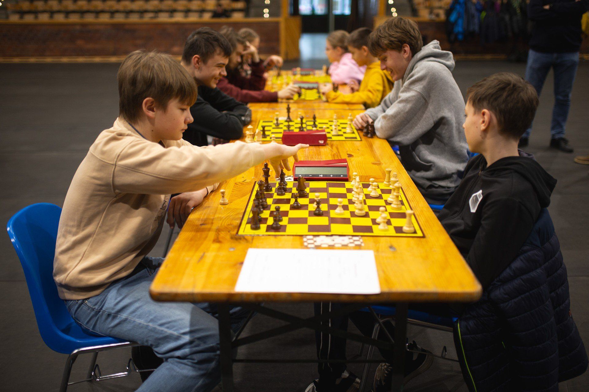 Młodzi szachiści rozegrali emocjonujące zawody drużynowe w Słupsku