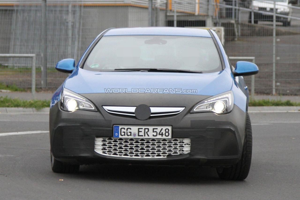 Opel Astra OPC 2012