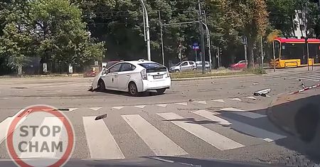 BMW dachowało w Warszawie. 85-latka zmarła. Kontrowersje po ruchu prokuratury
