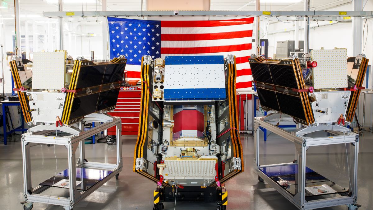 Satelity FireSat