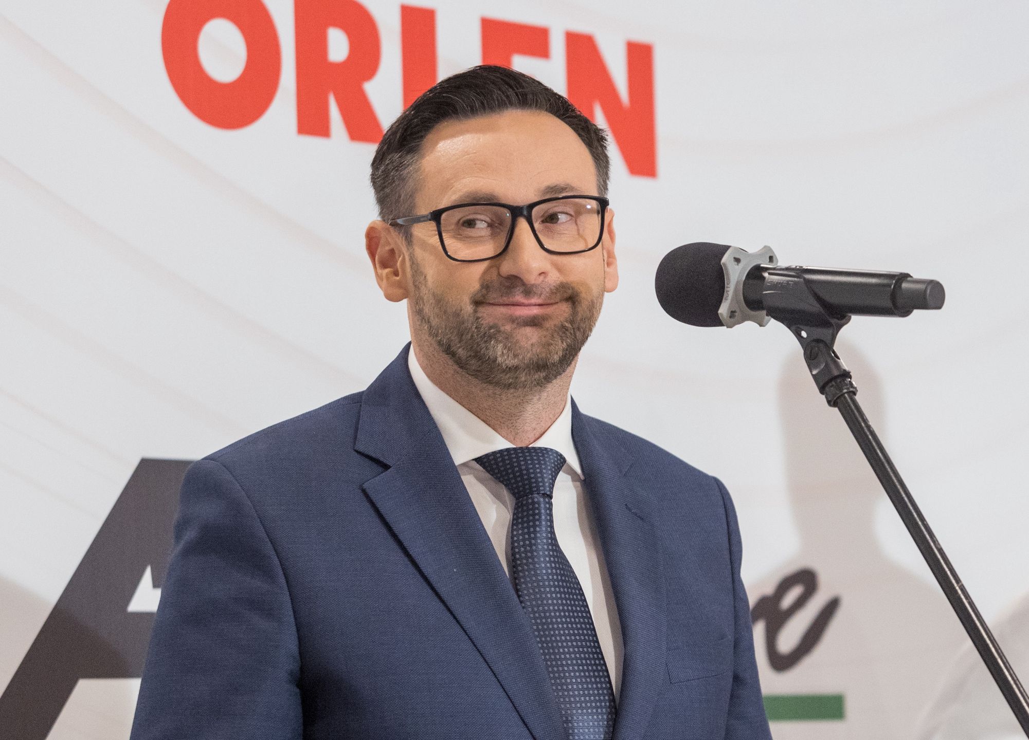 Kolejowy gigant zwolni tysiące osób. Daniel Obajtek twierdzi, że wie, jak tego uniknąć