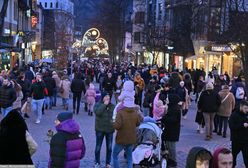 Gigantyczne kolejki do restauracji. Zakopane oblężone przez turystów