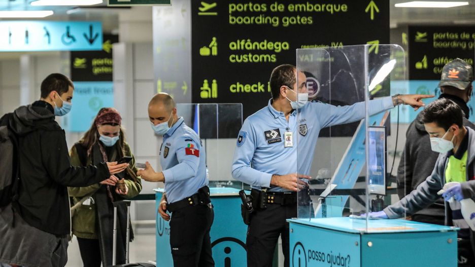 Obostrzenia. Fałszują zaświadczenia ws. COVID. Ostrzeżenie Europolu
