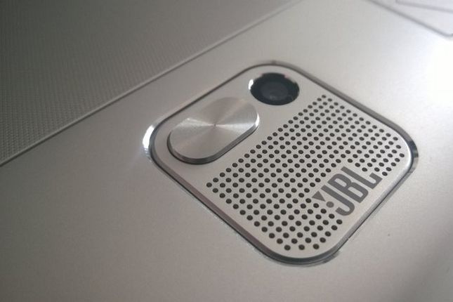 Muzyka z laptopa i tabletu. Dobry sprzęt sprawi, że poczujesz się jak w sali koncertowej 5