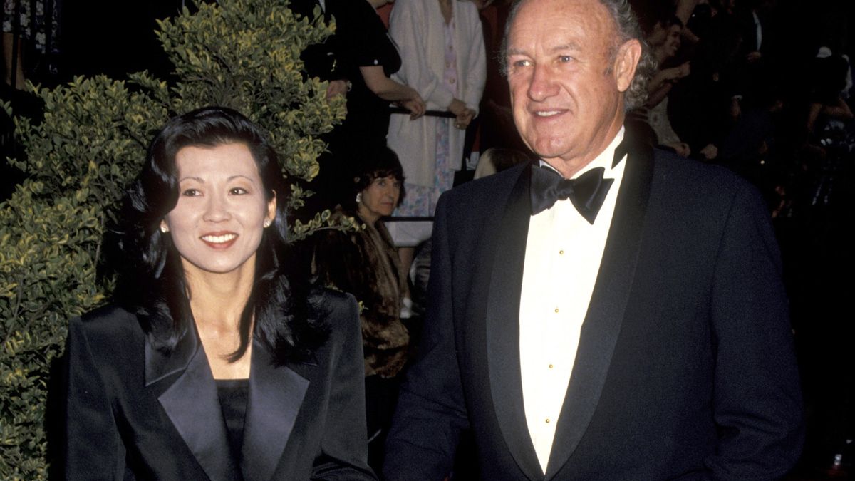 20th Annual People's Choice AwardsGene Hackman and Betsy Arakawa during 20th Annual People's Choice Awards at Sony Studios in Culver City, California, United States. (Photo by Ron Galella/Ron Galella Collection via Getty Images)Ron Galella