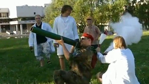 Suchy lód i ręczna wyrzutnia (wideo) 1