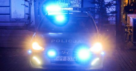 Zaczęło się od wezwania przed hotel. Naczelnik z policji ma teraz kłopoty