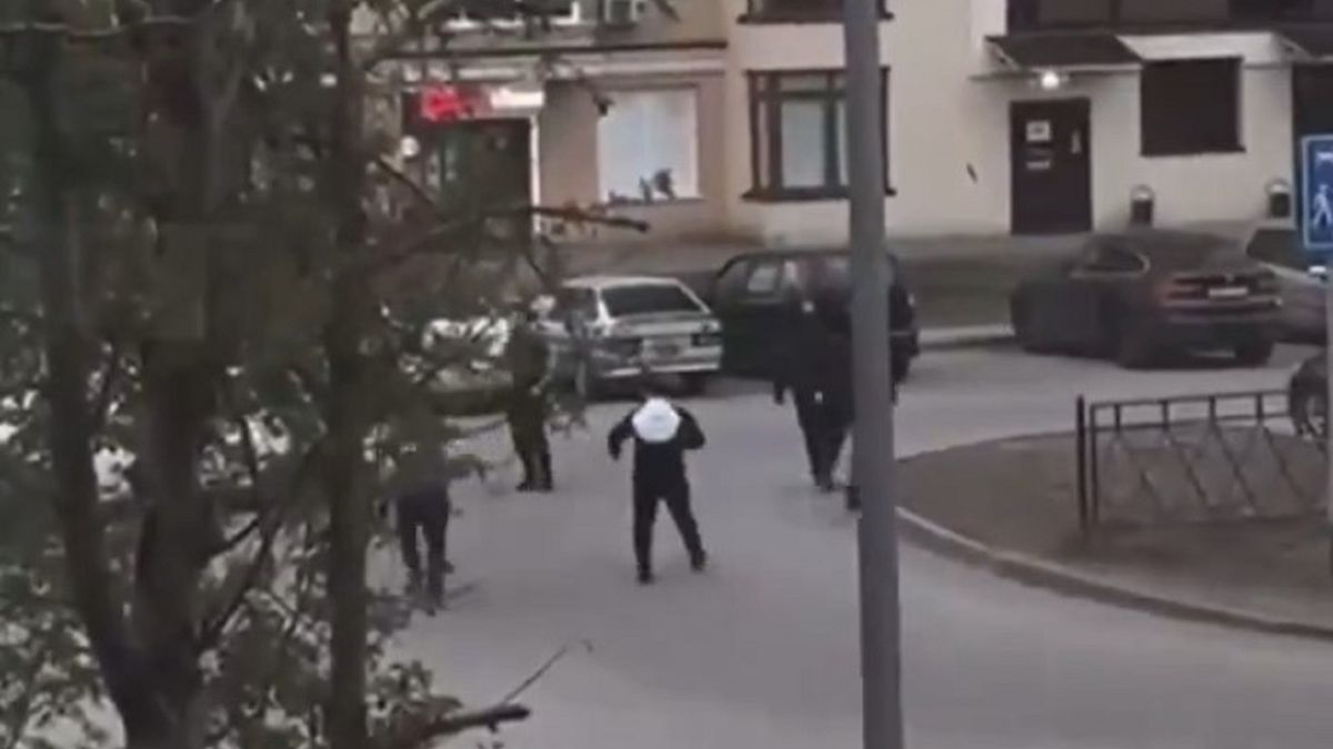 Uzbrojeni napastnicy w Kemerowie.