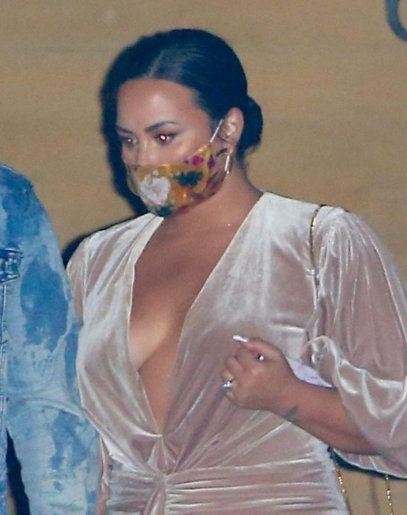 Świeżo zaręczona Demi Lovato na kolacji z narzeczonym